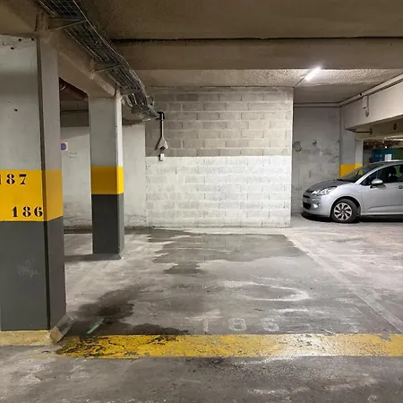 Vue Sur Port De Et Place De Parking Apartment *